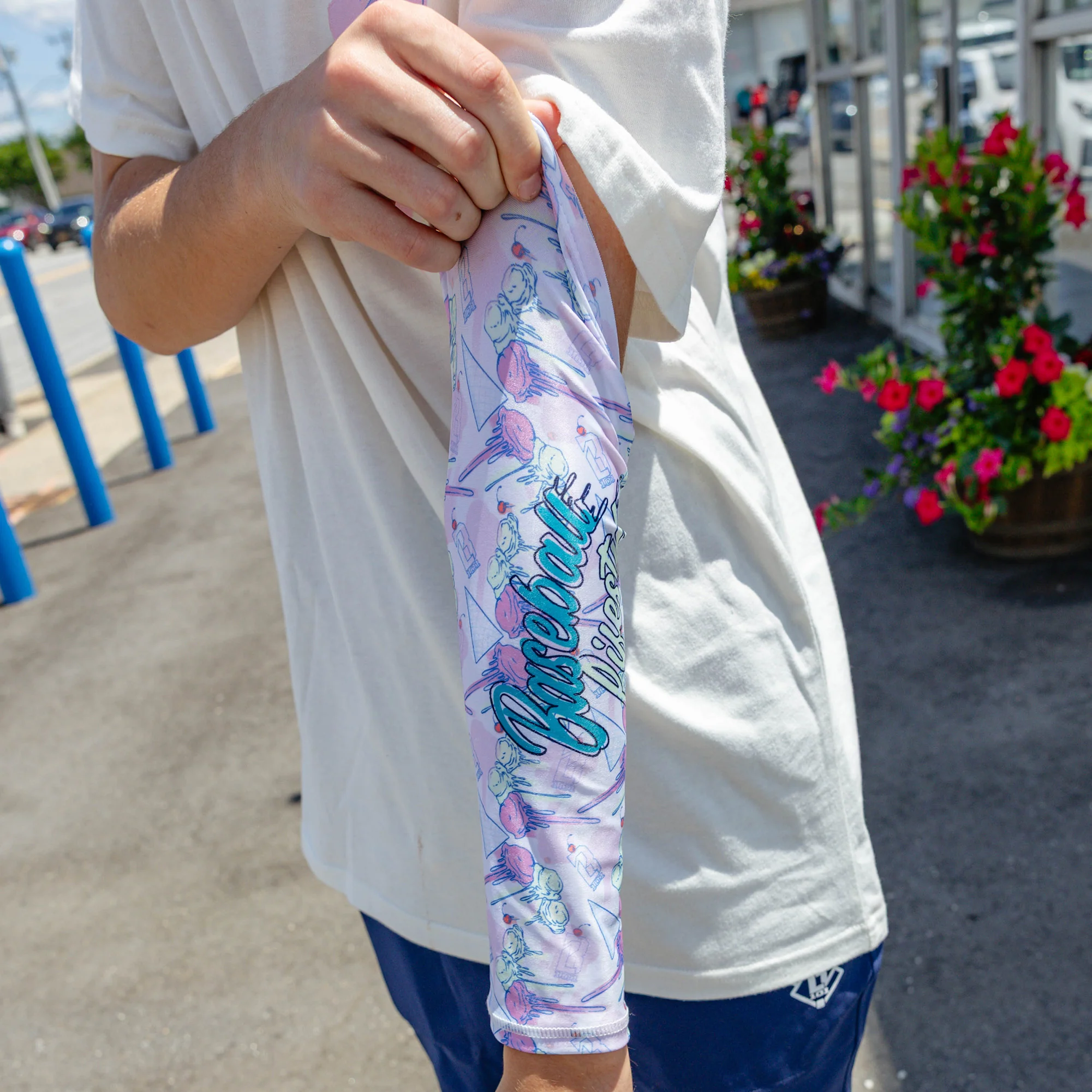Fastball Scoops Arm Sleeve - Image 3