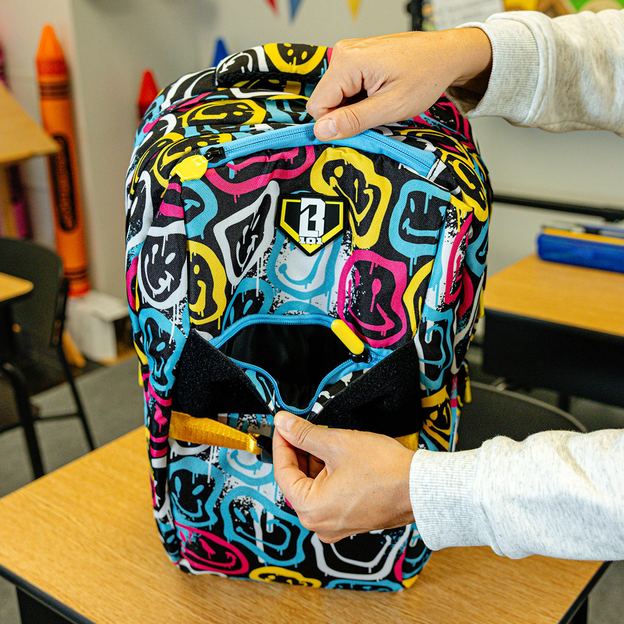Smiley Slugger SZN 2 Backpack - Image 6