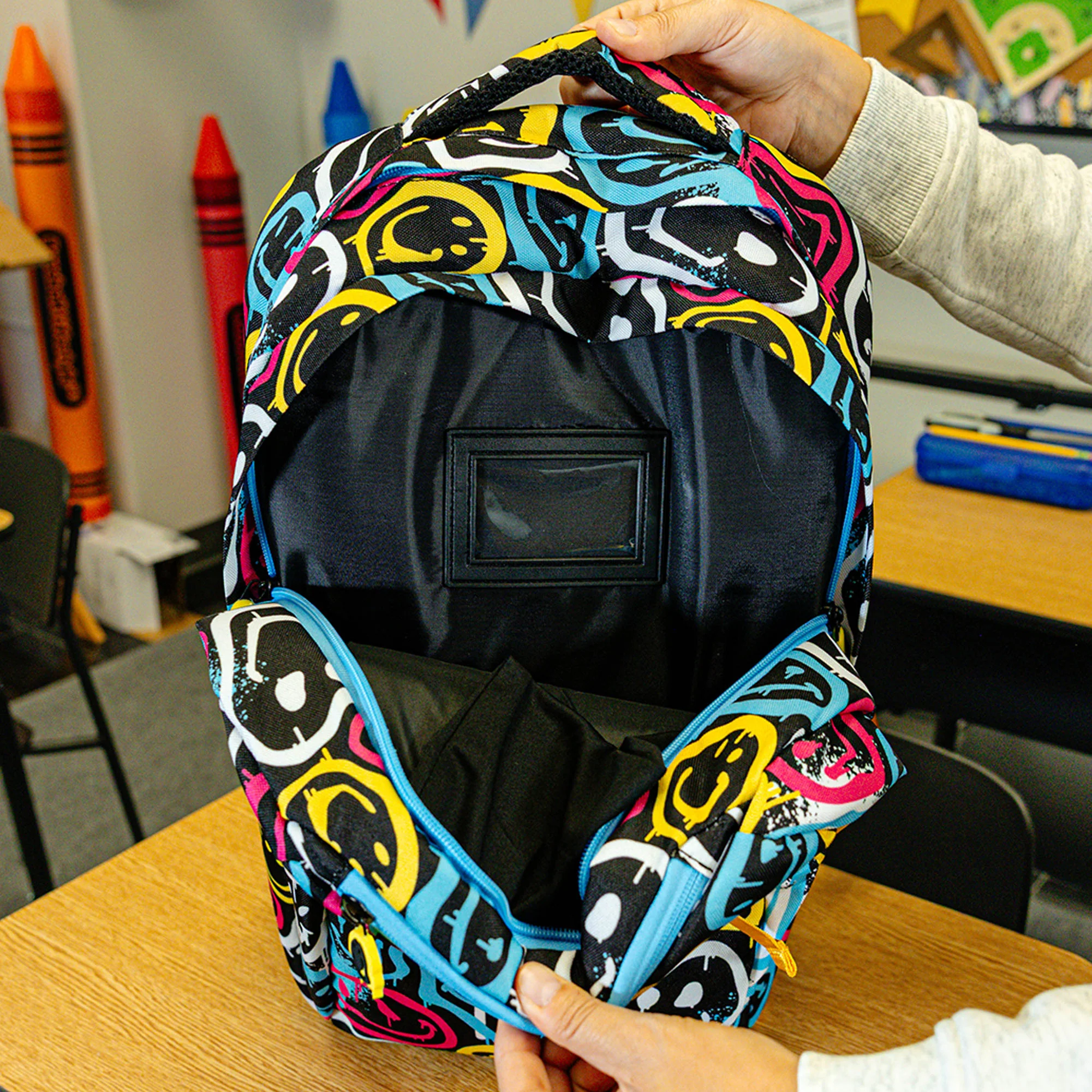 Smiley Slugger SZN 2 Backpack - Image 8