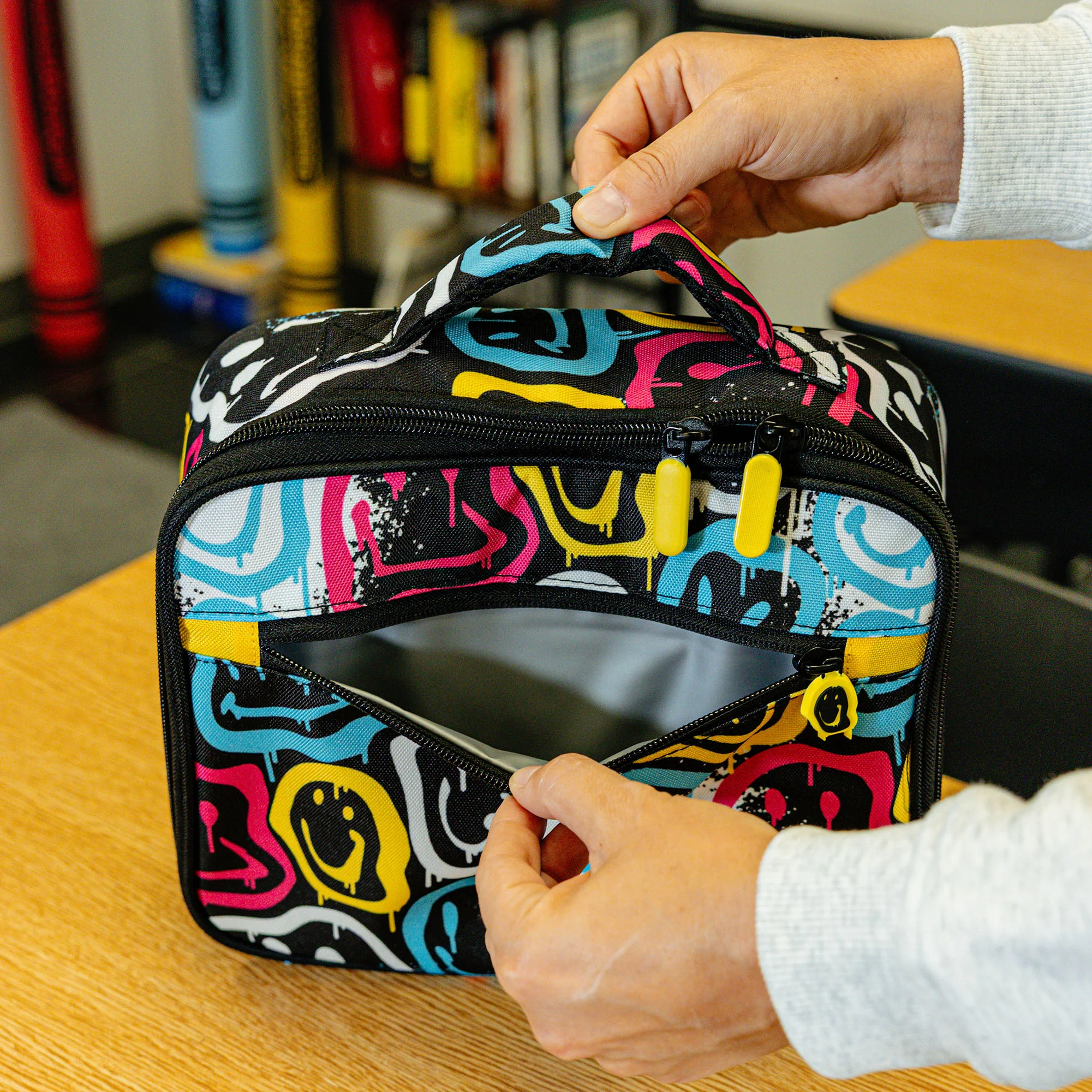 Smiley Slugger SZN 2 Lunch Box - Image 5